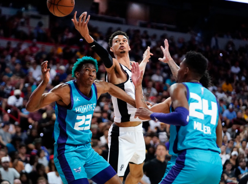 Σοκαρισμένος με το ΝΒΑ ο Γουεμπανιάμα: «Δεν ήξερα τι ακριβώς έκανα στο παρκέ» (vids)