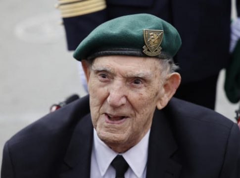 Πέθανε σε ηλικία 100 ετών ο τελευταίος επιζών καταδρομέας της ημέρας της Απόβασης της Νορμανδίας
