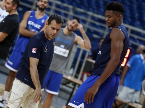 Εντός των κλήσεων του Ιτούδη ο Γιάννης Αντετοκούνμπο, οριστικά εκτός ο Καλάθης