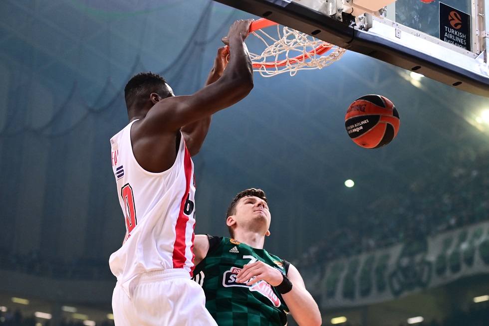 Ο Φαλ ανυπομονεί για την πρεμιέρα της Euroleague στο ΟΑΚΑ (pic)