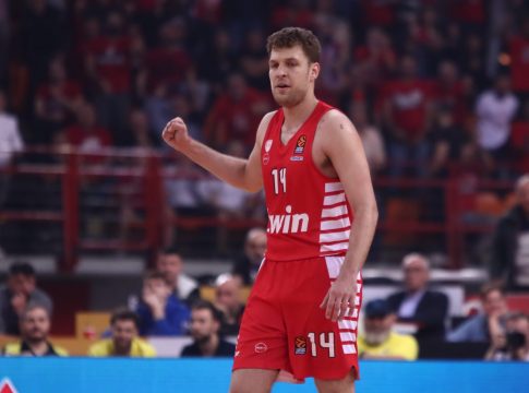 Το «αντίο» του Βεζένκοφ στον Ολυμπιακό: «Η πιο δύσκολη απόφαση που έχω πάρει ποτέ, αφήνω πίσω ένα κομμάτι της καρδιάς μου» (pic)