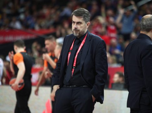 Μήνυμα με νόημα από τον Μπαφέ: «Υπάρχει πρόβλημα στα αποδυτήρια…» (vid)