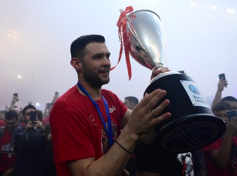 Ολυμπιακός: Ευχήθηκε χρόνια πολλά στον Παπανικολάου! (pic)