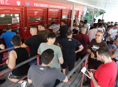 Χαμός για τα διαρκείας του μπασκετικού Ολυμπιακού (pics)