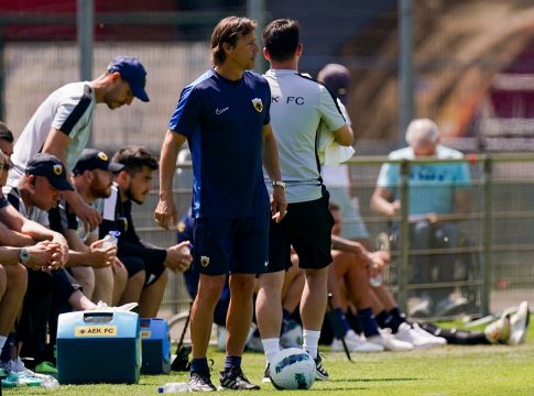 Αλμέιδα: «Πολλοί παίκτες επέλεξαν άλλους προορισμούς από την ΑΕΚ – Ο Μελισσανίδης αποφασίζει για Λιβάι»