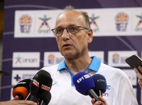Λιόλιος: «Οι παρόντες έγραφαν, γράφουν και θα γράφουν την ιστορία της Εθνικής»