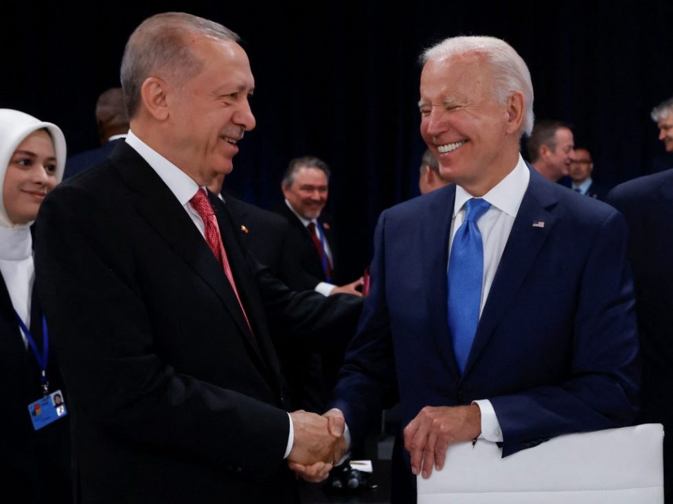 Σύνοδος ΝΑΤΟ: «Ανατολίτικο παζάρι» Ερντογάν με ΗΠΑ για τα F16 – Η «περίεργη» δήλωση Μπάιντεν