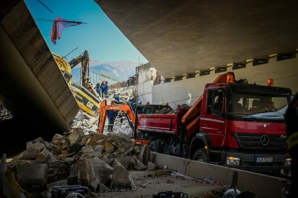 Πάτρα: Τρεις συλλήψεις για την κατάρρευση της γέφυρας