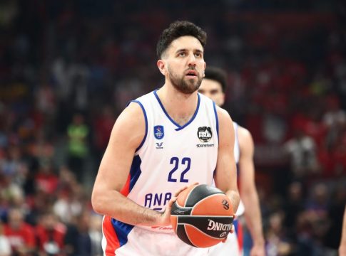 Το «αντίο» της Εφές στον Μίτσιτς (vid)