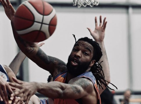 Τα συλλυπητήρια του Ολυμπιακού για τον Ντόνοβαν Μάρσαλ (pic)