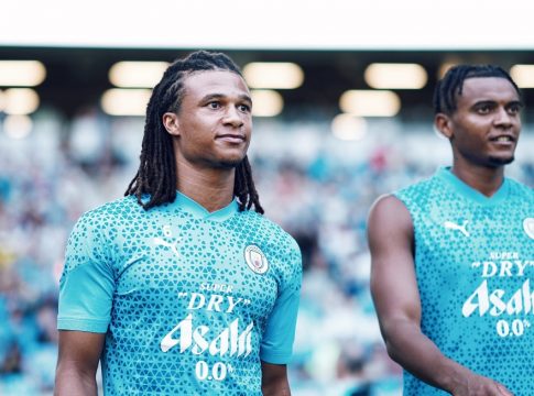 Μάντσεστερ Σίτι: «Δένει» τον Νέιθαν Άκε με νέο συμβόλαιο