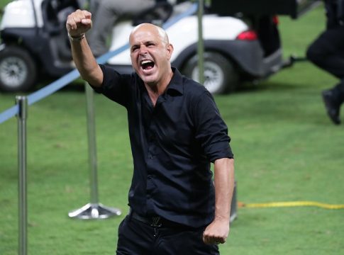 Αμπουκασίς: «Φαβορί ο ΠΑΟΚ, αλλά να παίξουμε έξυπνα»