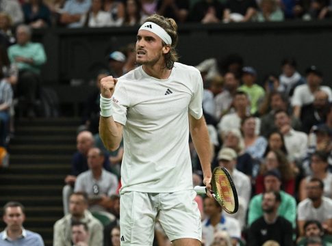 Στέφανος Τσιτσιπάς: Το tweet του για την τιμή της βενζίνης και η κατακραυγή στα σχόλια