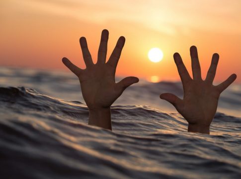 Δύο γυναίκες έχασαν τη ζωή τους σε παραλίες της Χαλκιδικής και της Κατερίνης