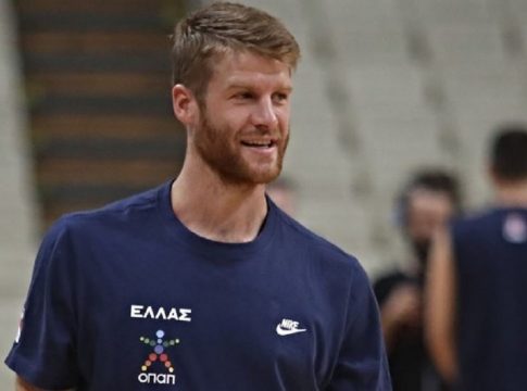 Γουόκαπ: «Θα φορέσω τη φανέλα της Εθνικής με περηφάνια» (vid)