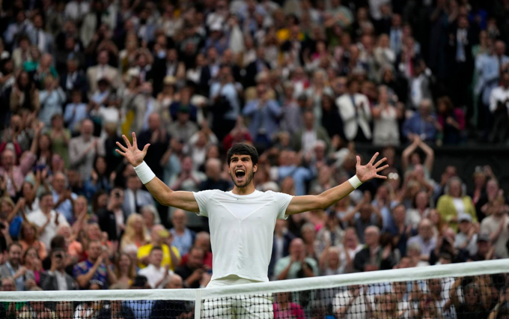 Αλκαράθ – Τζόκοβιτς 3-2: Νέος «βασιλιάς» στο Wimbledon ο Ισπανός