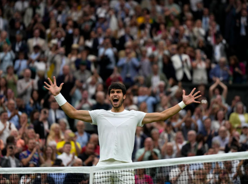 Αλκαράθ – Τζόκοβιτς 3-2: Νέος «βασιλιάς» στο Wimbledon ο Ισπανός