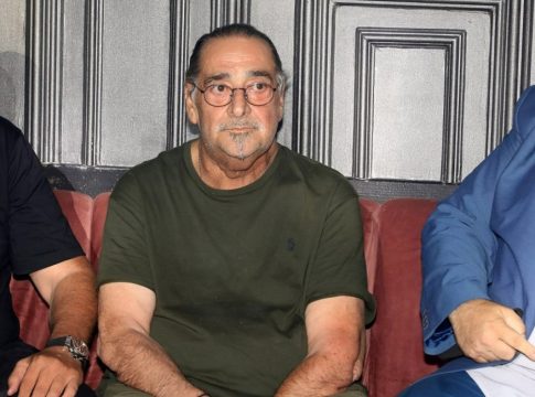 Θύμα απάτης ο Βασίλης Καρράς: Εκμεταλλεύτηκαν το πρόβλημα υγείας του – «Είναι εξοργιστικό»