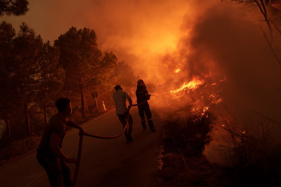 Φωτιά στον Έβρο: Ανεξέλεγκτο για 13η μέρα το πύρινο μέτωπο