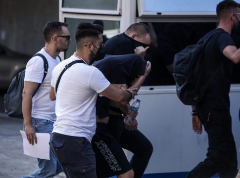 Δολοφονία στη Νέα Φιλαδέλφεια: Στον ανακριτή οι τελευταίοι 35 κατηγορούμενοι