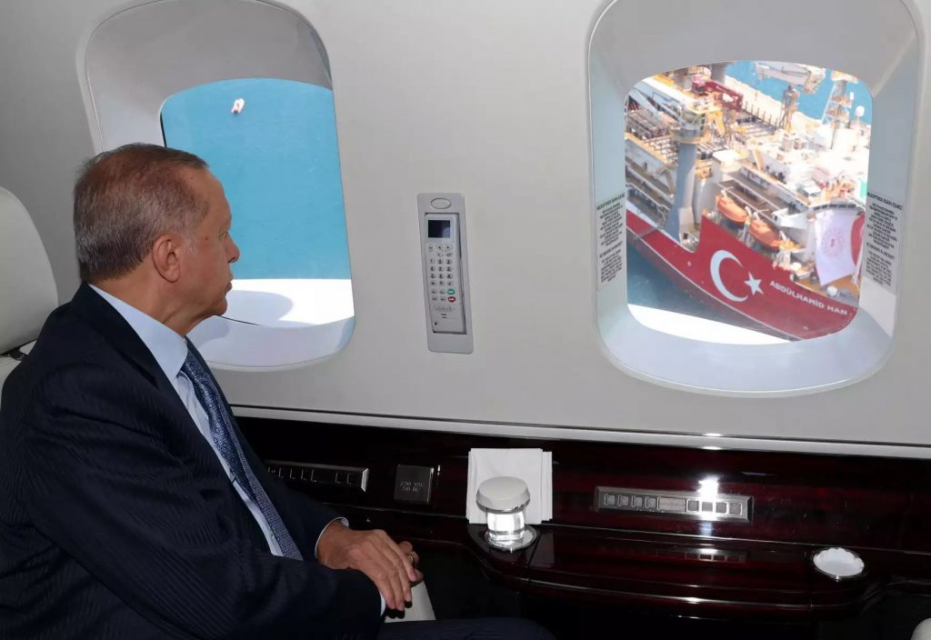 Tι επιδιώκει ο Ερντογάν με τον απόπλου του Αμπντουλχαμίντ Χαν – Η νέα στρατηγική του τούρκου προέδρου