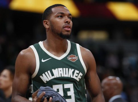 Εσκασε η «βόμβα»: Σε ομάδα της Euroleague πρώην συμπαίκτης του Γιάννη Αντετοκούνμπο