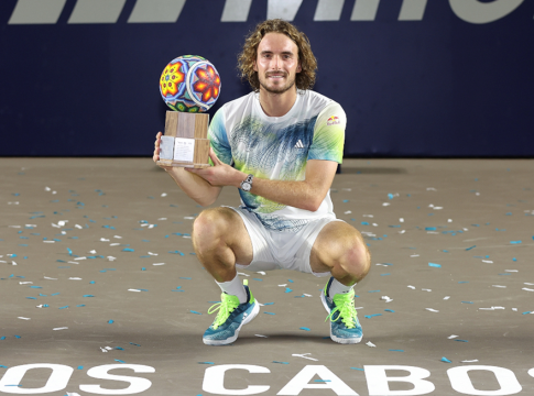 Απίστευτο ρεκόρ, τρελαίνει τα κοντέρ στο παγκόσμιο τένις ο Τσιτσιπάς