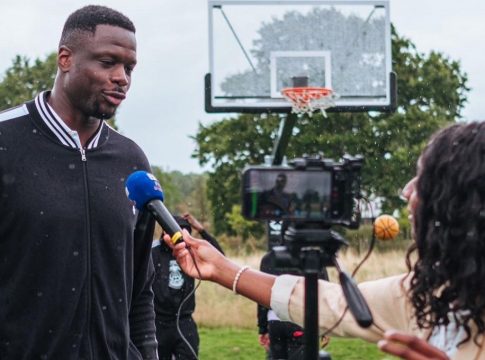 Δόθηκε το όνομα του Μουστάφα Φαλ σε ανοιχτό γήπεδο στην Μαρν (pics)