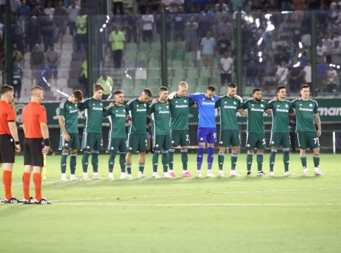 Ενός λεπτού σιγή στη μνήμη του δολοφονημένου Μιχάλη στη Λεωφόρο (vids)