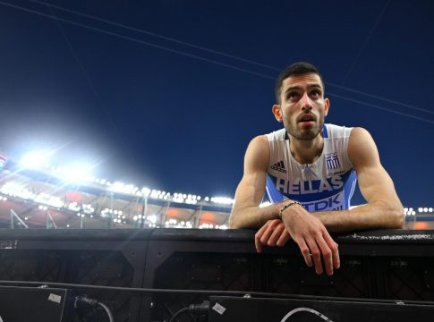 Τρομερό ξεκίνημα του Τεντόγλου – «Πέταξε» στα 8,50μ. στο πρώτο του άλμα και ζητούσε… ηρεμία (vid)