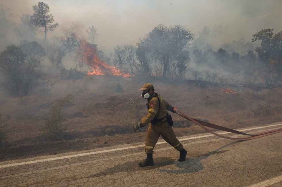 «Συνεχίζετε το ρίσκο του ατυχήματος»: Καταγγελία πυροσβεστών στον Έβρο για συνθήκες εξόντωσης