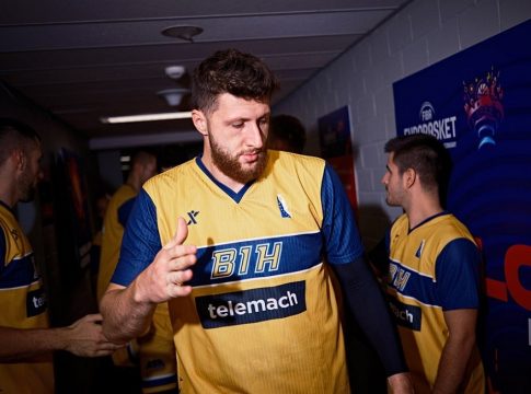 Νούρκιτς: «Τσίρκο η Εθνική Βοσνίας, κοιμόμαστε τέσσερις σε ένα δωμάτιο»