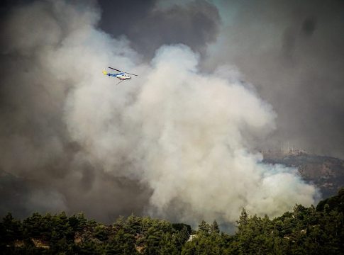 Τον Ιούλιο κάηκε έκταση μεγαλύτερη από το Λονδίνο – Απελευθερώθηκε CO2 ίσο με αυτό που εκπέμπουν 222.000 αυτοκίνητα σε ένα χρόνο