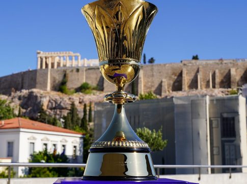 Το τρόπαιο του MundoBasket πέρασε από την Ακρόπολη