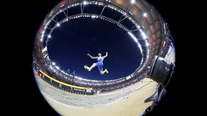 Η World Athletics αποθεώνει τον Τεντόγλου: «Η ομορφιά ενός τεράστιου άλματος εις μήκος»