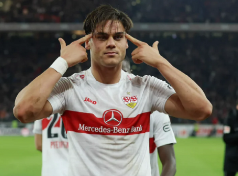 «Διαλέγει ανάμεσα σε Νάπολι και Premier League ο Μαυροπάνος»