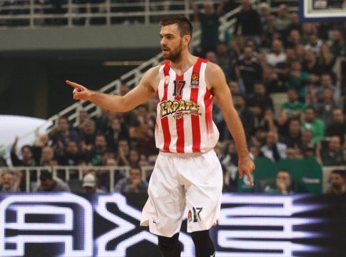 Στην Ιταλία συνεχίζει ο Βαγγέλης Μάντζαρης
