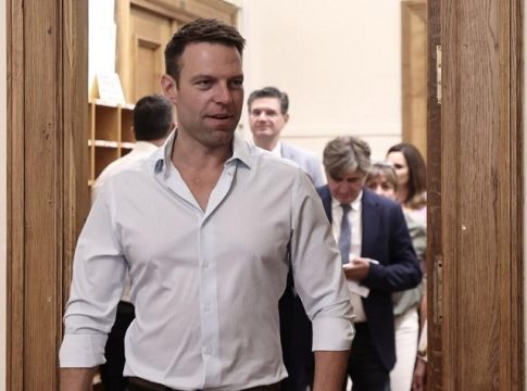 Πτώση ΣΥΡΙΖΑ και ΝΔ – Πόσοι «βλέπουν» διάσπαση; – Πρώτη δημοσκόπηση με πρόεδρο Κασσελάκη