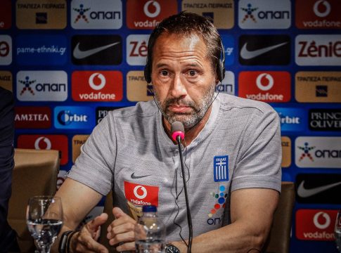 Ο Τζον Φαν’τ Σιπ προειδοποιεί τους Ολλανδούς