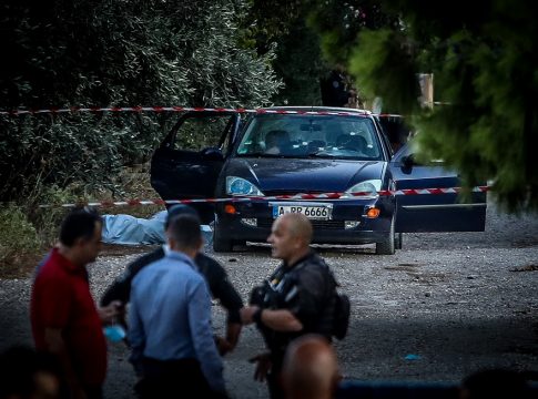 Μαφιόζικη εκτέλεση 6 Τούρκων στην Αρτέμιδα – «Πόλεμο» στον υπόκοσμο των ναρκωτικών βλέπει η ΕΛ.ΑΣ.