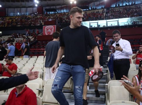 Βεζένκοφ: «Ο Βασίλης άλλαξε την ιστορία του Ολυμπιακού»