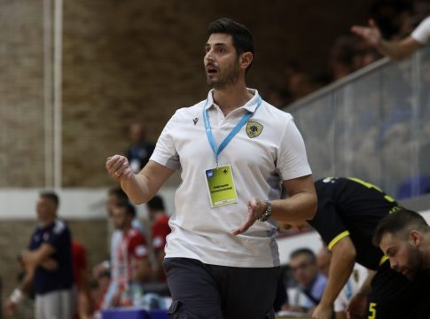 Ο Ολυμπιακός… τελείωσε τον Αλβανό: Ψάχνει προπονητή η ΑΕΚ