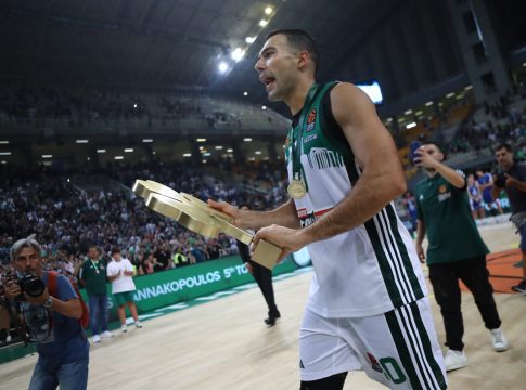 Μήνυμα του Σλούκα στον Ολυμπιακό! (vid)