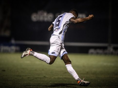 Κηφισιά – Λαμία 1-1: Με γκολάρα σώθηκαν πάλι στις καθυστερήσεις οι γηπεδούχοι