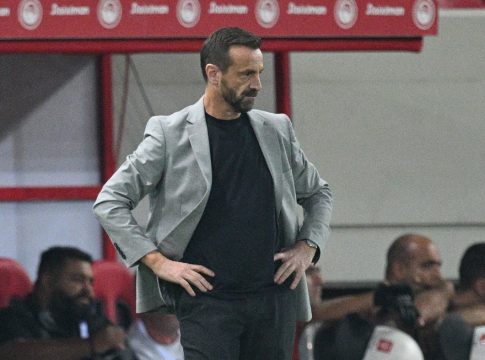 Μάντζιος: «Δεν είμαστε έτοιμοι να παίξουμε σε υψηλό τέμπο σε σερί αγώνων»