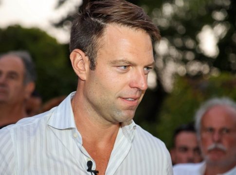 Σάλος (και) με την αστυνομική φρουρά του Κασσελάκη