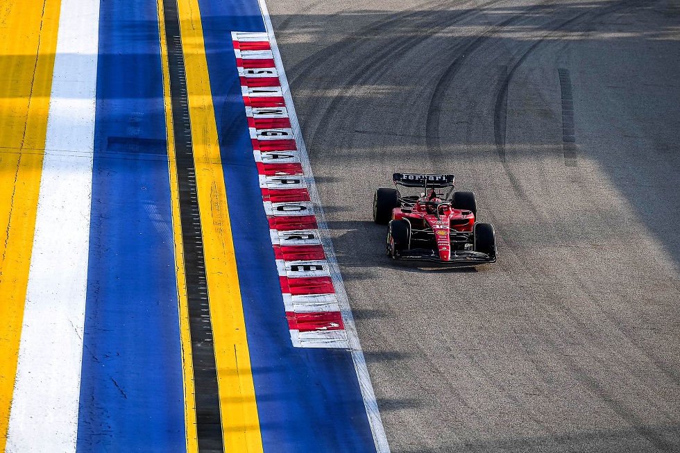 Κυριαρχία Ferrari, πρόβλημα στη Red Bull στις κατατακτήριες της Σιγκαπούρης