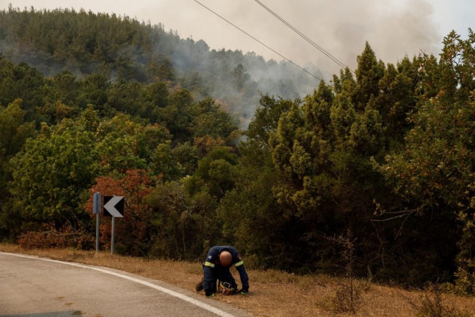 Φωτιά στον Έβρο: Στο έλεος της πύρινης λαίλαπας για 16η μέρα – Γιατί δεν σβήνει η πυρκαγιά