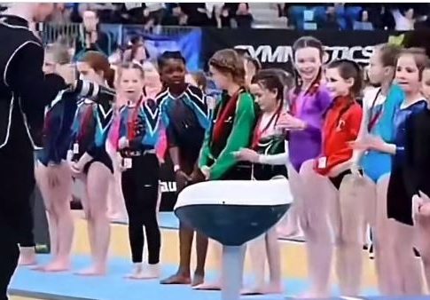 Ρατσισμός στην Ιρλανδία: Δεν έδωσαν μετάλλιο σε μαύρη αθλήτρια της ενόργανης γυμναστικής (vids)