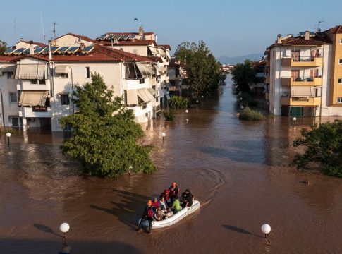 Η κυβέρνηση καλείται να δώσει εξηγήσεις για το χάος